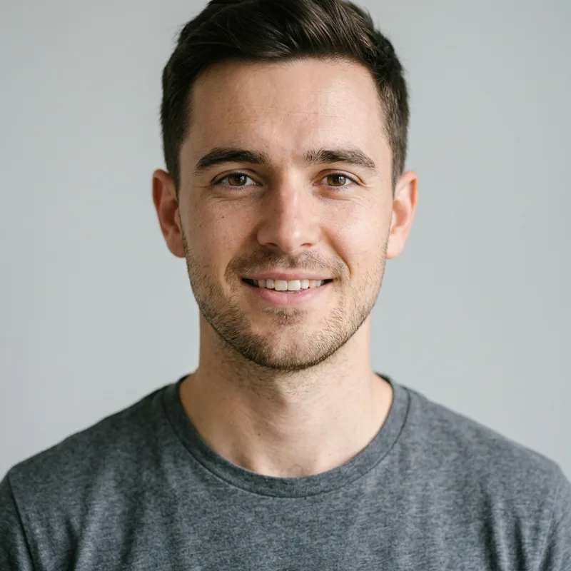 A man's plain front-facing photo